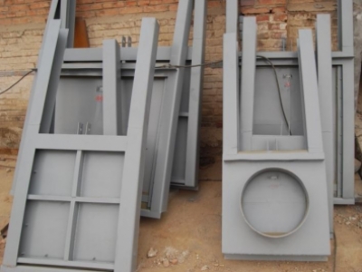 不銹鋼 方、圓小閘門